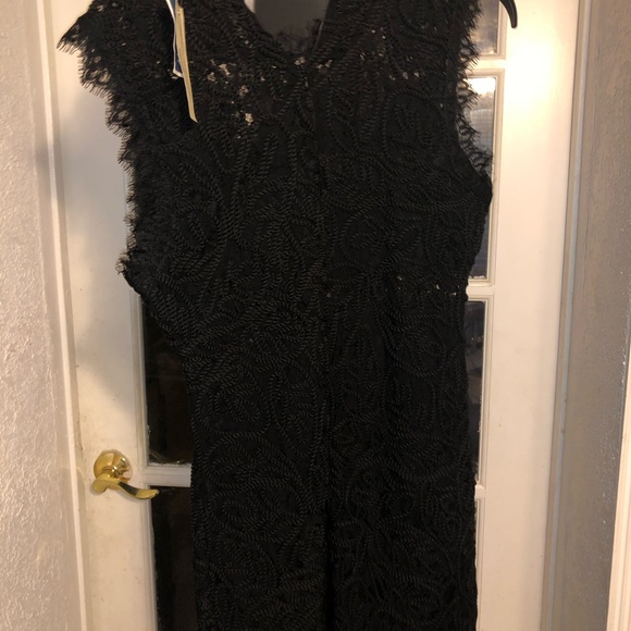 Black dress - Picture 2 of 3